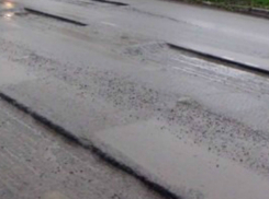 Недобрым словом помянули дорожных работников таганрогские автомобилисты