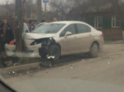  Две иномарки не поделили дорогу в Таганроге