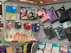 Отличная учёба начинается с дневника: «Смайлик» дарит его покупателям