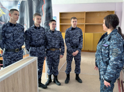 Профилактические беседы со студентами: о  мошенничестве и службе в инспекции ПДН Таганрога