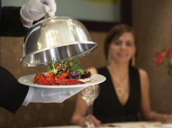 Работников общепита Таганрога обяжут выучить иностранный язык