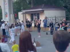 «Цой жив»: рок-группа из Донецка вызвала фурор  в Таганроге