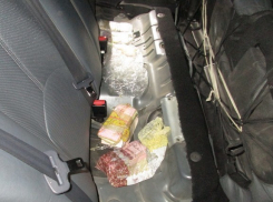 Под Таганрогом таможенники обнаружили контрабандные 70 тысяч долларов