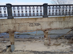 Показываем самую стыдную часть Пушкинской набережной 