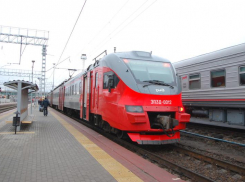 Электропоезд Таганрог-Ростов продолжает бесперебойное движение