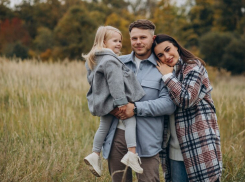 Единое пособие и ежемесячная выплата из маткапитала увеличены: сколько будут получать таганрогские семьи