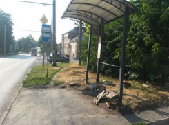 Таганрожцы обсудили состояние остановок в городе