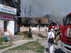 В сети появились видеокадры первых минут горения 17-тиэтажного дома в Таганроге