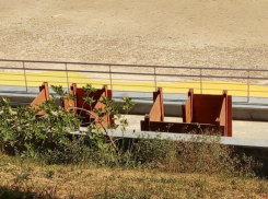 Раздевалки без крыши «порадовали» таганрожца