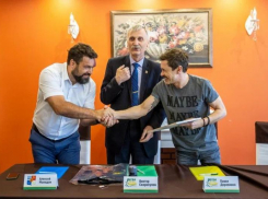 Российский актер Павел Деревянко поможет развивать таганрогское регби