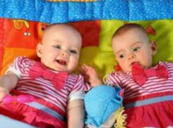 Рекордное число двойняшек родилось в Таганроге в 2015 году