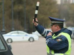 Автомобиль с «непростым» пассажиром остановили сотрудники ДПС под Таганрогом