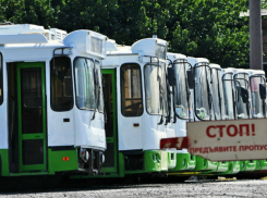 Липецкие  подержанные  троллейбусы: хлам изменил цвет  и  его выпустят на линии возить таганрожцев