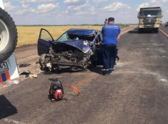 На трассе под Таганрогом погибла женщина-водитель из-за плохого самочувствия
