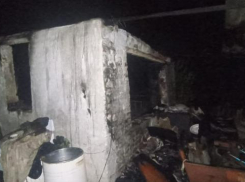 Под Таганрогом на пожаре погиб мужчина, который не мог передвигаться самостоятельно