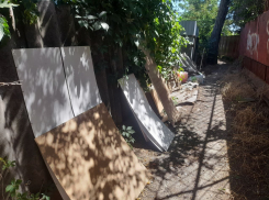 Богудонскую улочку в Таганроге превратили в помойку 