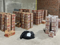 Почти две тонны импортного кетчупа изъяли таможенники в Таганроге