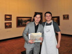 Алексей Адамов, чьи картины покорили весь мир, теперь преподает в Таганроге