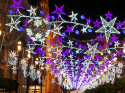 Сделать новогоднее оформление города поручил сити-менеджер Таганрога своим заместителям