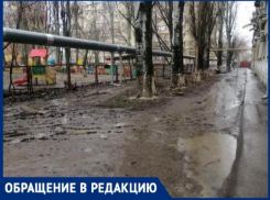 В Таганроге утонула в грязи дорога к детскому саду