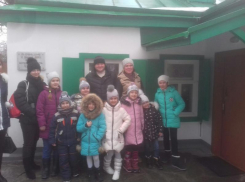 Таганрогские малыши вместе с родителями смогли погрузиться в эпоху Чехова