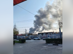 Взрыв и пожар на трансформаторной подстанции Таганрога - причину выясняют, полгорода без электричества