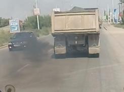 Жителям прибрежного района Таганрога мешают спокойно жить дальнобойщики у порта