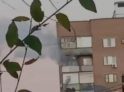 В Таганроге тушили пожар в многоэтажке