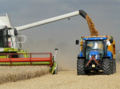 «Комбайны стоят как ракеты!»: донские аграрии возмущены занижением цен «на словах» - опровергли директора «Росспецмаша»