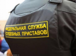 Владелец фирмы –банкрота в Таганроге оказал судебным приставам сопротивление