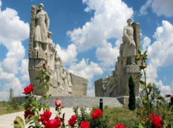 Останки 37-ми советских солдат захоронили на Аллее Памяти под Таганрогом