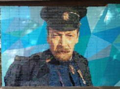 Проект таганрогского художника продолжается — появился портрет Владислава Ветрова