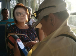 «Рот не раскрывай, быдло малолетнее!»: кондуктор в таганрогском трамвае смачно оскорбляет пассажиров