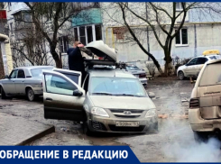 Ямы на дорогах Таганрога превратились в непреодолимое препятствие 