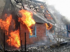 Неосторожное курение: в Таганроге при пожаре погиб человек 