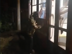 Второй вандал оказался ненамного моложе первого: нашли разрисовавшего трамвай «художника»