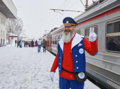 Новогоднее шоу в самом настоящем поезде