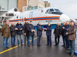 Таганрогский авиационный завод передал последний самолет по госзаказу для МЧС