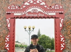 «Выпускники, вас снимает Рома Зверь!»: музыкант поделился фото с прогулки по Йошкар-Оле