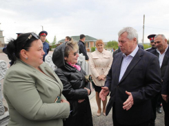 Губернатор пообещал благоустроить центральную площадь села Весело-Вознесенка под Таганрогом