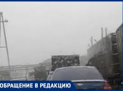Таганроженка привлекает внимание ГИБДД к фурам, которые мешают проезду по ул. Социалистической