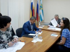 Василий Голубев встретился с таганрожцами