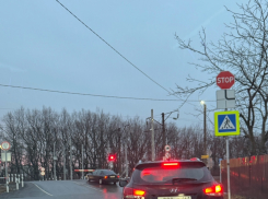 Узкое место Михайловского переезда заметили жители Таганрога 