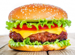 Гамбургеры не по зубам –таганрогским фасфудоедам вновь придется раскошелиться  