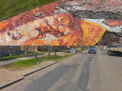 Панно Ленина или дороги? Таганрожцы высказались, что нужно восстановить в первую очередь