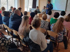 В 20 школах Таганрога обучили родителей и учителей, как вести себя при ЧС