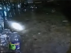 В Таганроге из-за ремонта коллектора перекрыли улицу и отключают воду