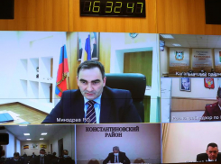 Губернатор Ростовской области Голубев отчитал министра здравоохранения Кобзева за срыв вакцинации