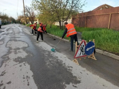 «Не дороги, а лунная поверхность»: таганрожцы отреагировали на сообщения властей об уборке города