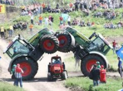 Донское правительство вручит победителям «Бизон-Трек-Шоу 2016» новую сельхозтехнику